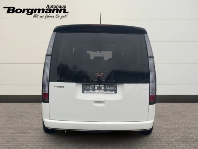 Hyundai Staria Signature