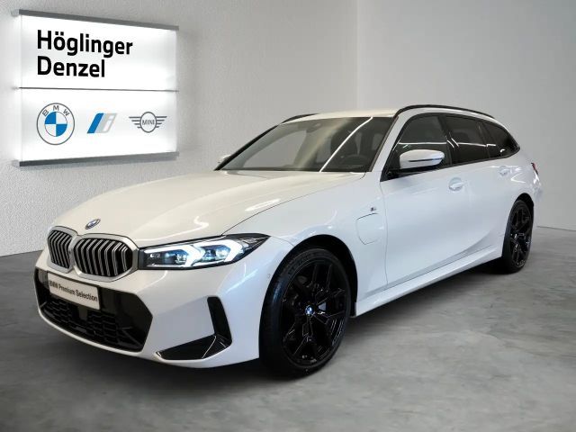 BMW 330 330e xDrive