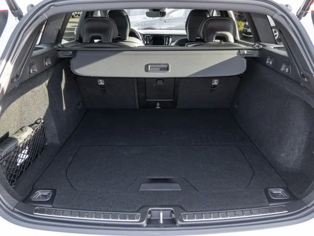 Volvo V60 Cross Country AWD Plus