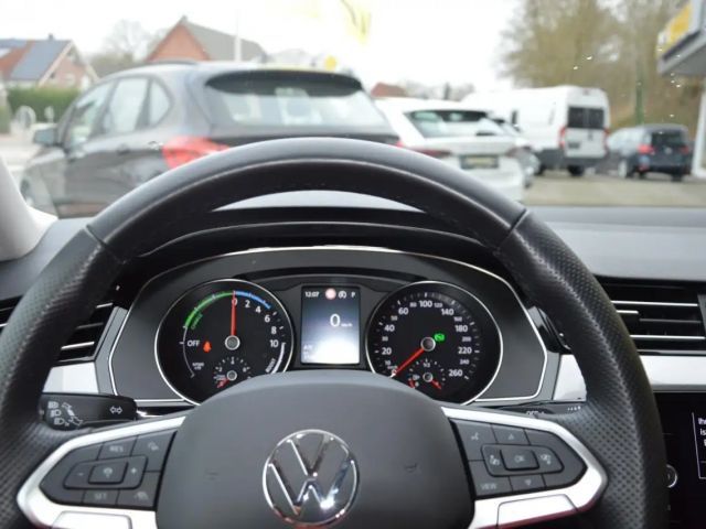 Volkswagen Passat DSG GTE Variant