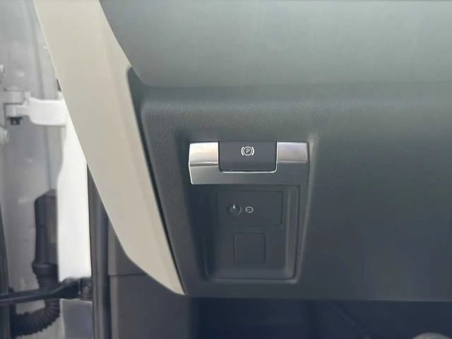 Land Rover Defender 90 Black Pack D200 SE