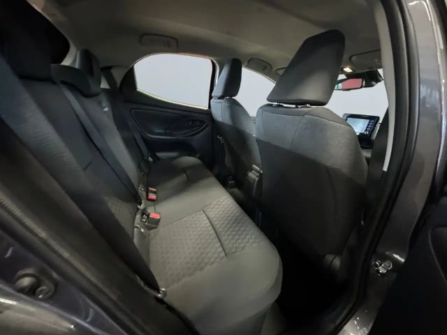 Toyota Yaris Hatchback Hybride Team D