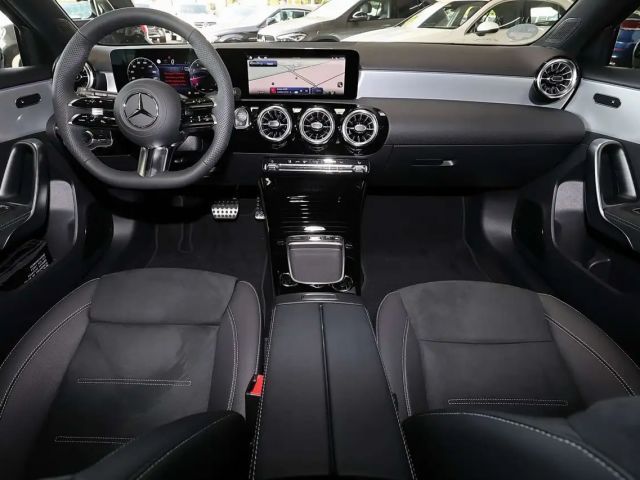 Mercedes-Benz A 200 AMG Line