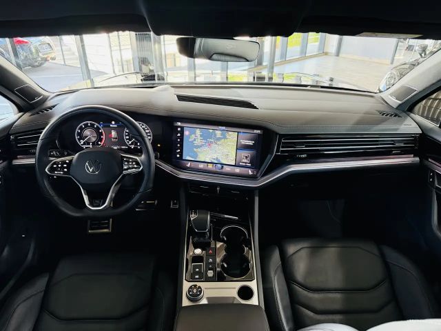 Volkswagen Touareg 4Motion R-Line