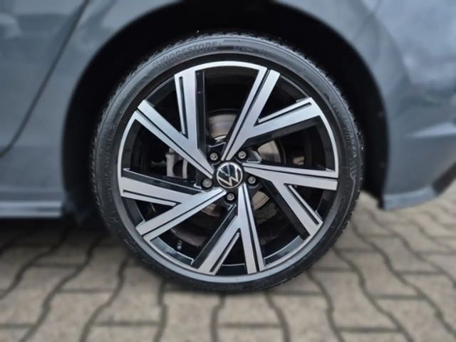 Volkswagen Golf 1.5 TSI Golf VIII R-Line