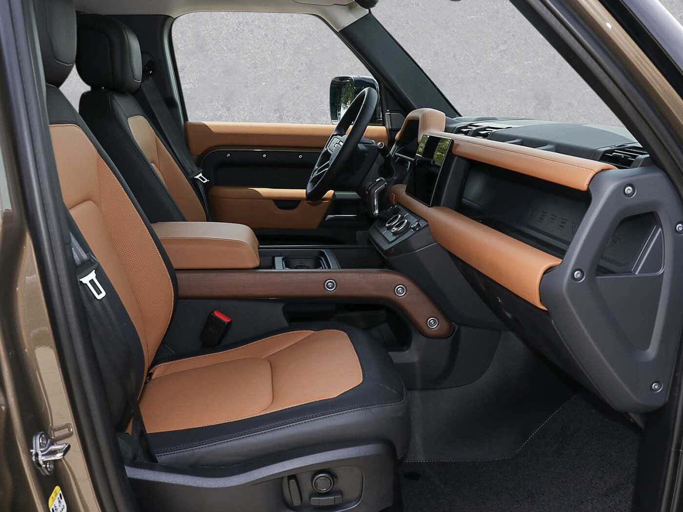 Land Rover Defender 110 Dynamic HSE