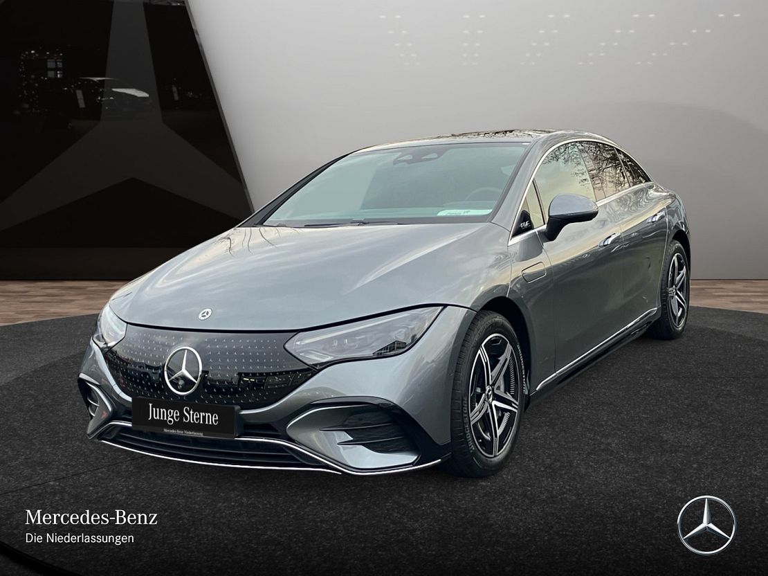 Mercedes-Benz EQE 300 Sedan