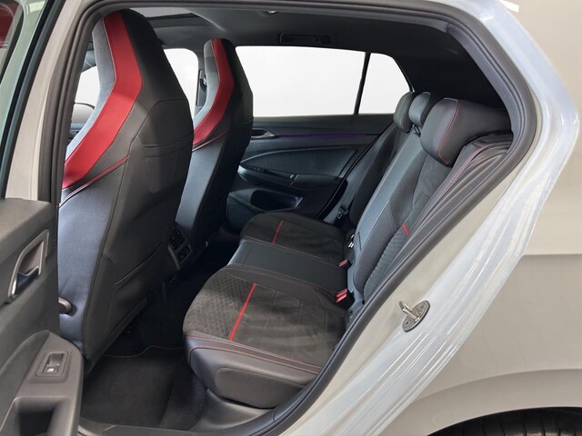 Volkswagen Golf 2.0 TSI DSG Golf VIII