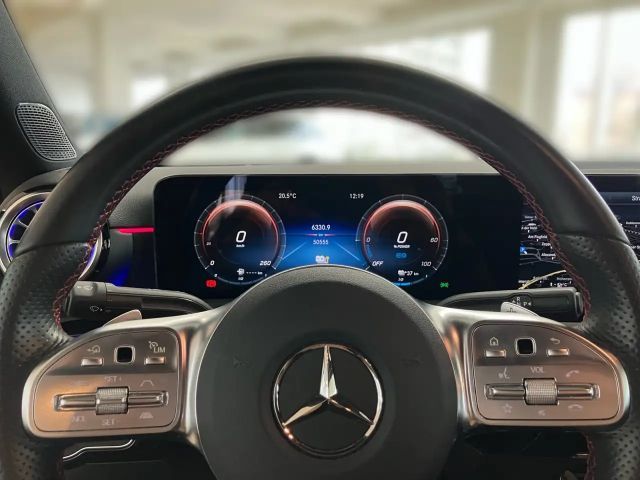 Mercedes-Benz A 250 A 250 e AMG Line