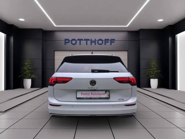 Volkswagen Golf 1.5 eTSI DSG Variant