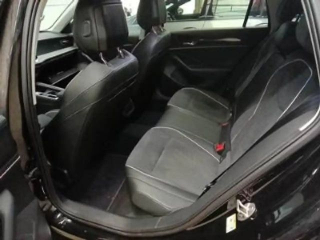 Volkswagen Passat 2.0 TDI Business DSG Variant