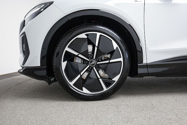 Audi Q4 e-tron SUV 45 e-tron Audi Q4 e-tron