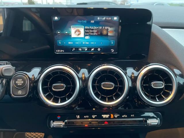 Mercedes-Benz B 200 B 200 d