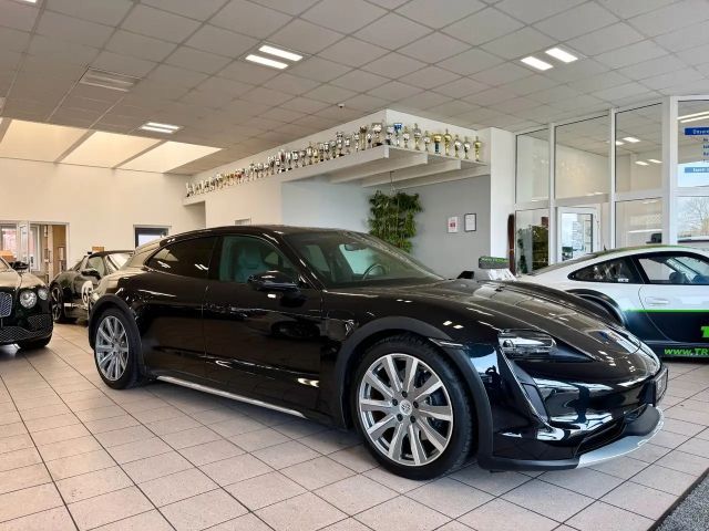 Porsche Taycan 4 Cross Turismo