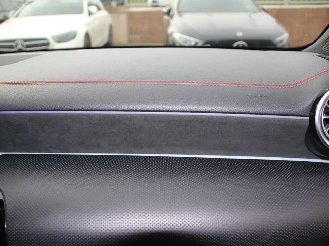 Mercedes-Benz CLA 200 AMG Line