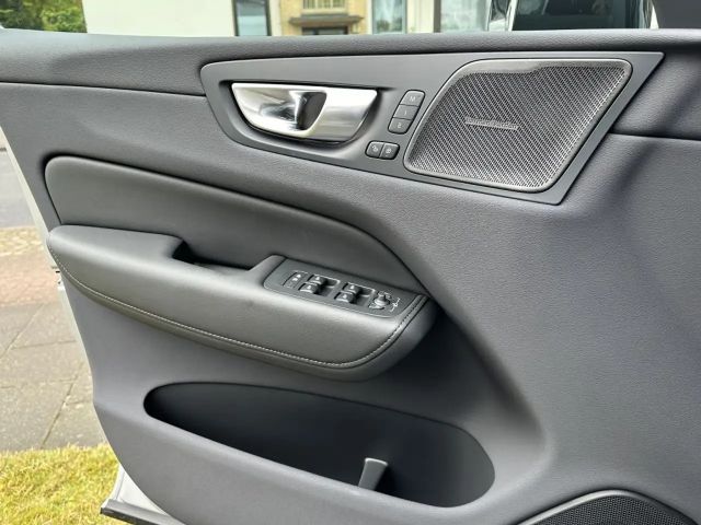 Volvo XC60 AWD Dark Plus T6