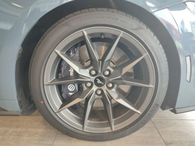 Ford Mustang Fastback GT 5.0 V8