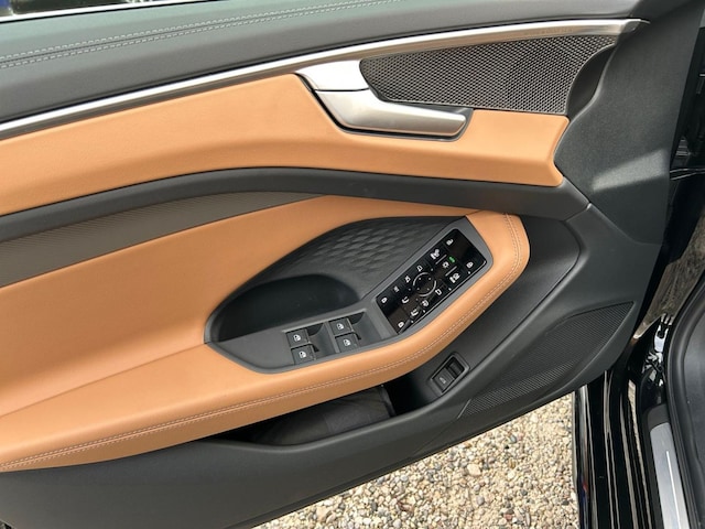 Audi A6 Avant Quattro S-Tronic