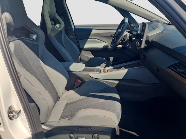 Cupra Born 240 KW 79 kWh ACC Navi KlimaA PDC Pano