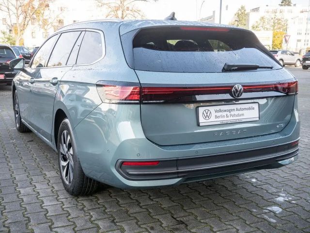 Volkswagen Passat 1.5 eTSI DSG Variant