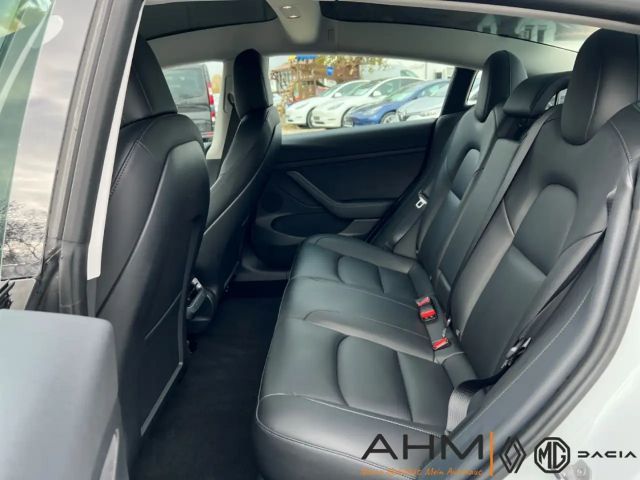 Tesla Model 3 RWD Standard Range