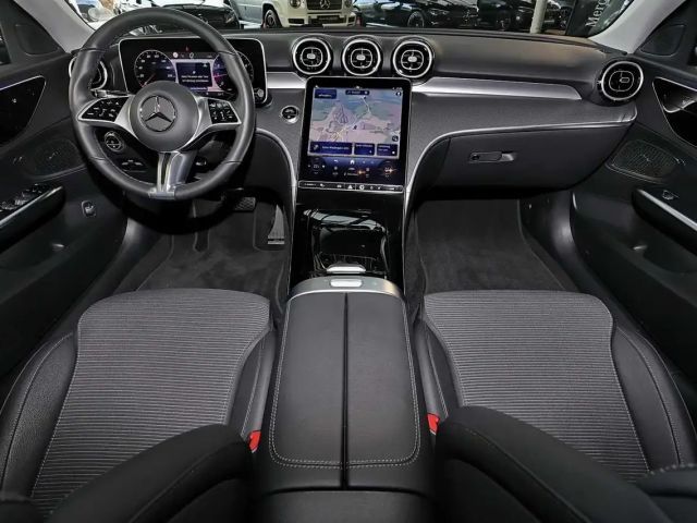 Mercedes-Benz C 180 Sedan