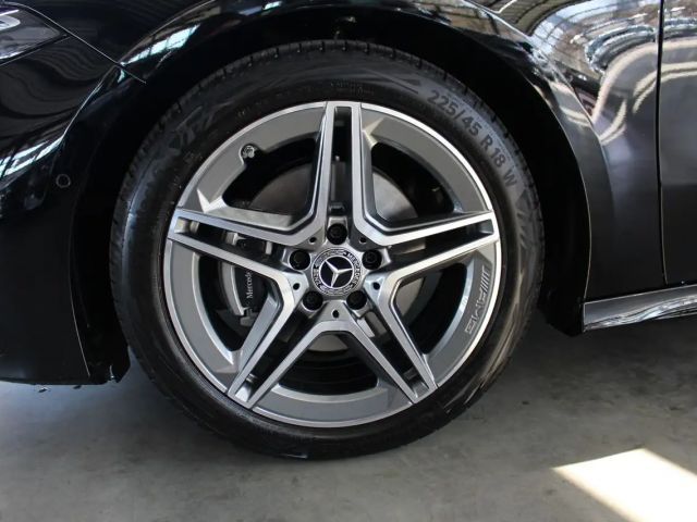 Mercedes-Benz A 200 AMG Line