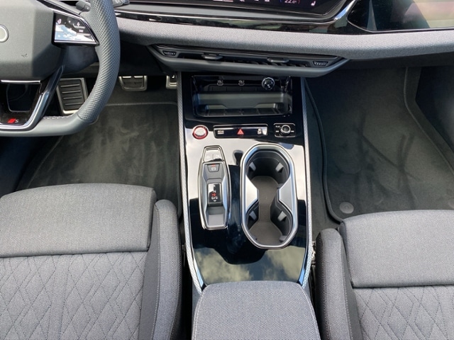 Audi A6 Avant Quattro S-Tronic