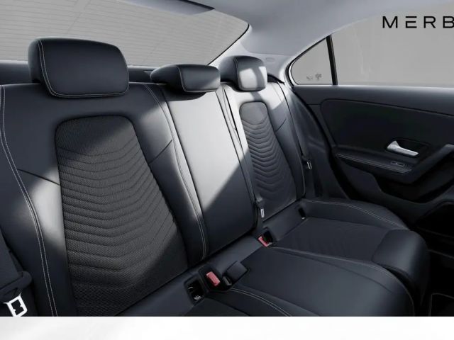 Mercedes-Benz A 180 A 180 d Progressive