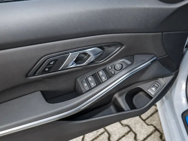 BMW 320 320d M-Sport Touring