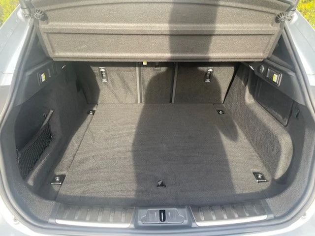 Jaguar F-Pace AWD D200 R-Dynamic