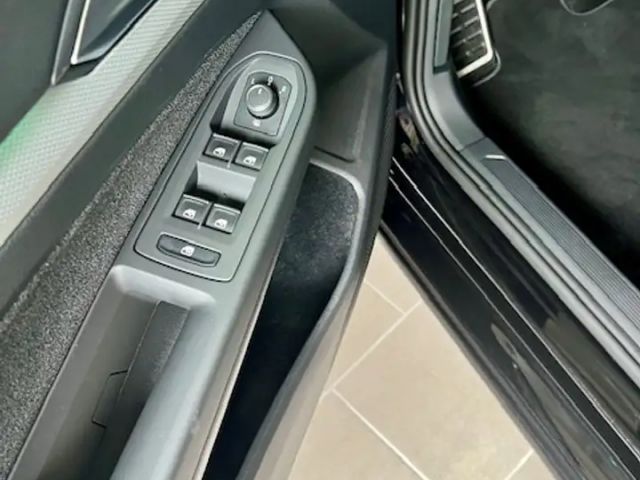 Volkswagen Golf 1.5 TSI Golf VIII Move