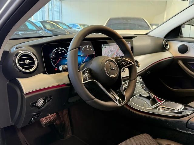 Mercedes-Benz E 220 AVANTGARDE E 220 d Estate
