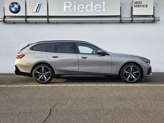 BMW i5 eDrive40