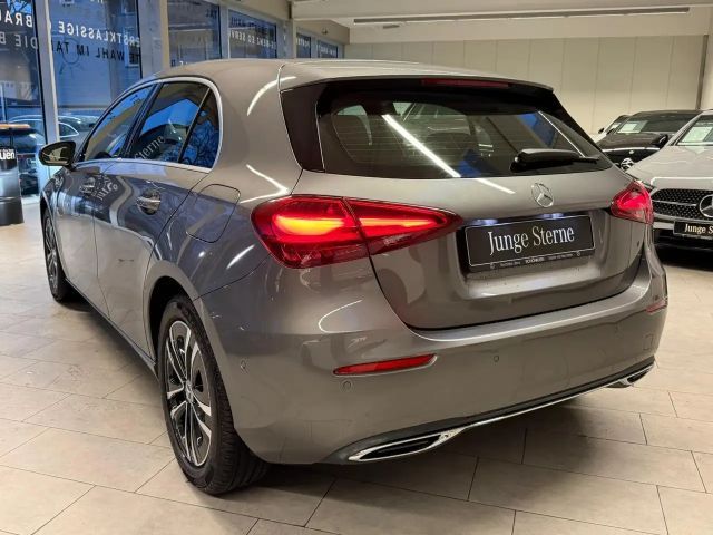 Mercedes-Benz A 200 Progressive