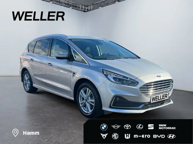 Ford S-Max Titanium