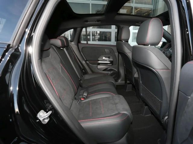 Mercedes-Benz GLA 200 AMG Line