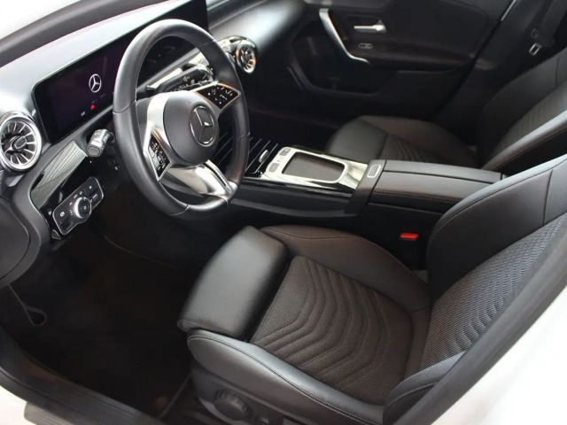 Mercedes-Benz A 200 Progressive