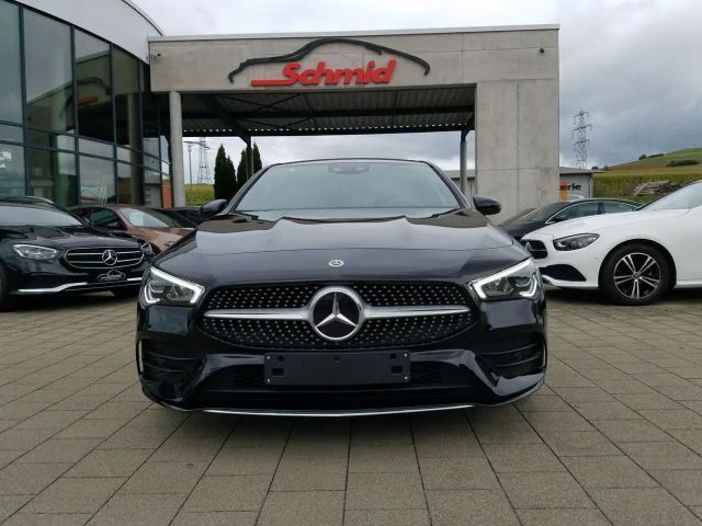 Mercedes-Benz CLA 200 AMG Line Shooting Brake