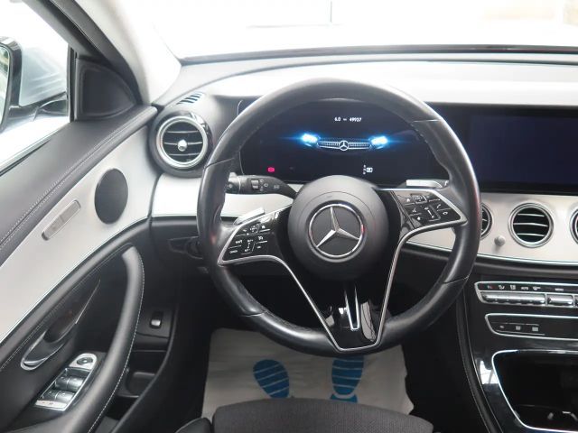 Mercedes-Benz E 220 AVANTGARDE E 220 d Estate