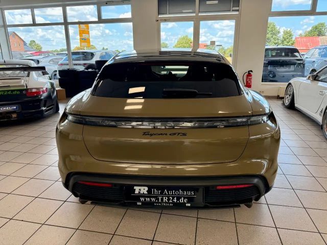 Porsche Taycan GTS Sport Turismo