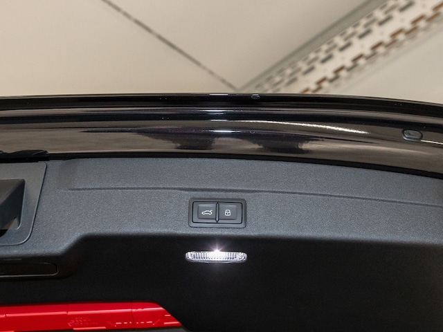 Audi A6 Avant Quattro S-Tronic