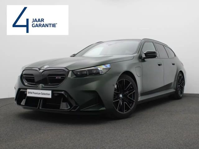 BMW M5 FROZEN DEEP GREEN - UNIEK - 40 GRAM CO2