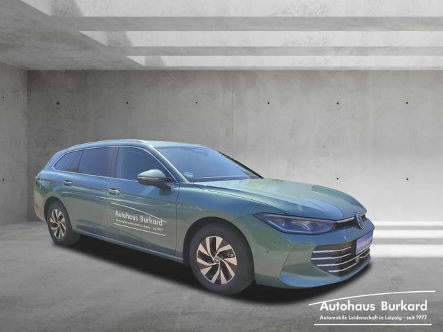 Volkswagen Passat 1.5 eTSI Business Variant