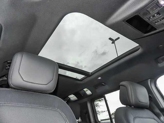 Land Rover Defender 110 Dynamic HSE