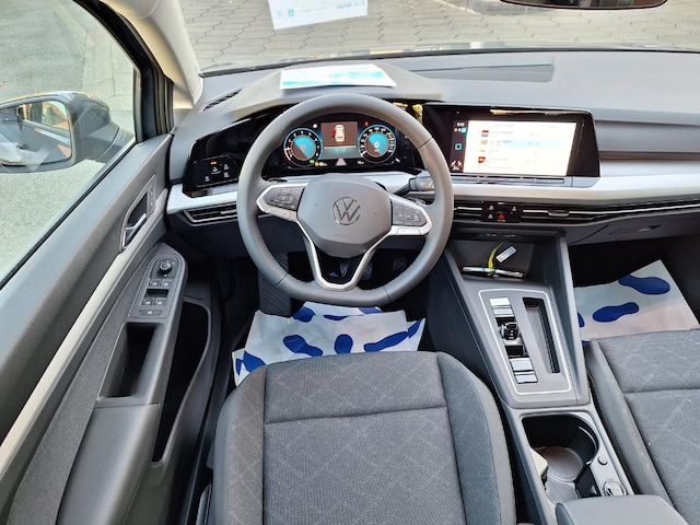 Volkswagen Golf Life Variant