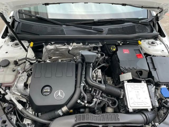 Mercedes-Benz CLA 200 AMG Line Shooting Brake