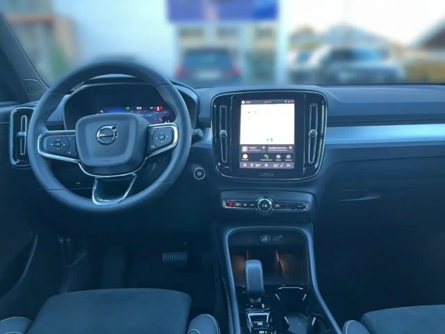 Volvo XC40 Dark Plus