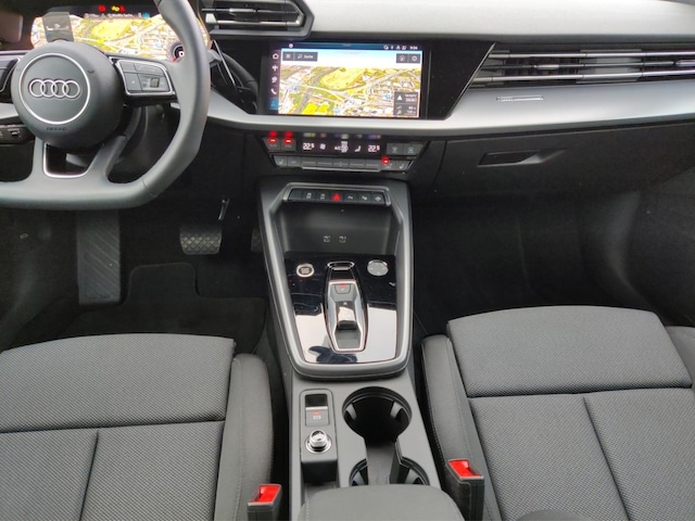 Audi A3 30 TFSI S-Line S-Tronic Sedan