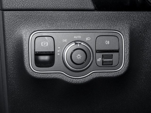 Mercedes-Benz GLA 200 AMG Line